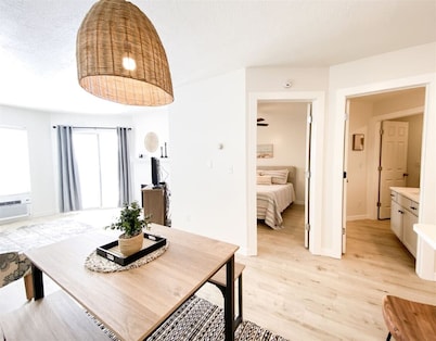 Inn Building Condo #213 Pet friendly, Patio view!