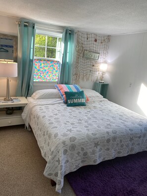 6 bedrooms, iron/ironing board, free WiFi, bed sheets