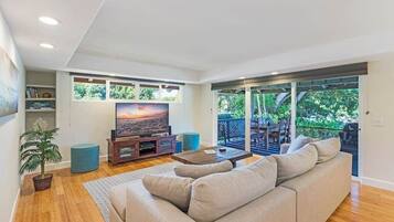 TV connectée, lecteur de DVD, chaîne hi-fi