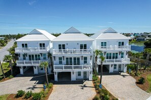 Exterior - "Sandy Toes" Beautiful Beach Views w/ Private Pool (Panama City Beach)