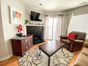TV, fireplace