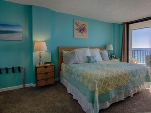 2 bedrooms, iron/ironing board, travel cot, free WiFi - Top floor! Complimentary beach chairs! Amazing view! (Navarre)