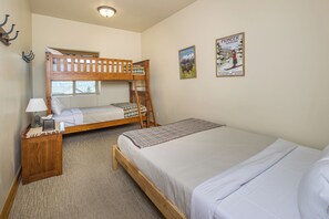 3 bedrooms, iron/ironing board, free WiFi, bed sheets