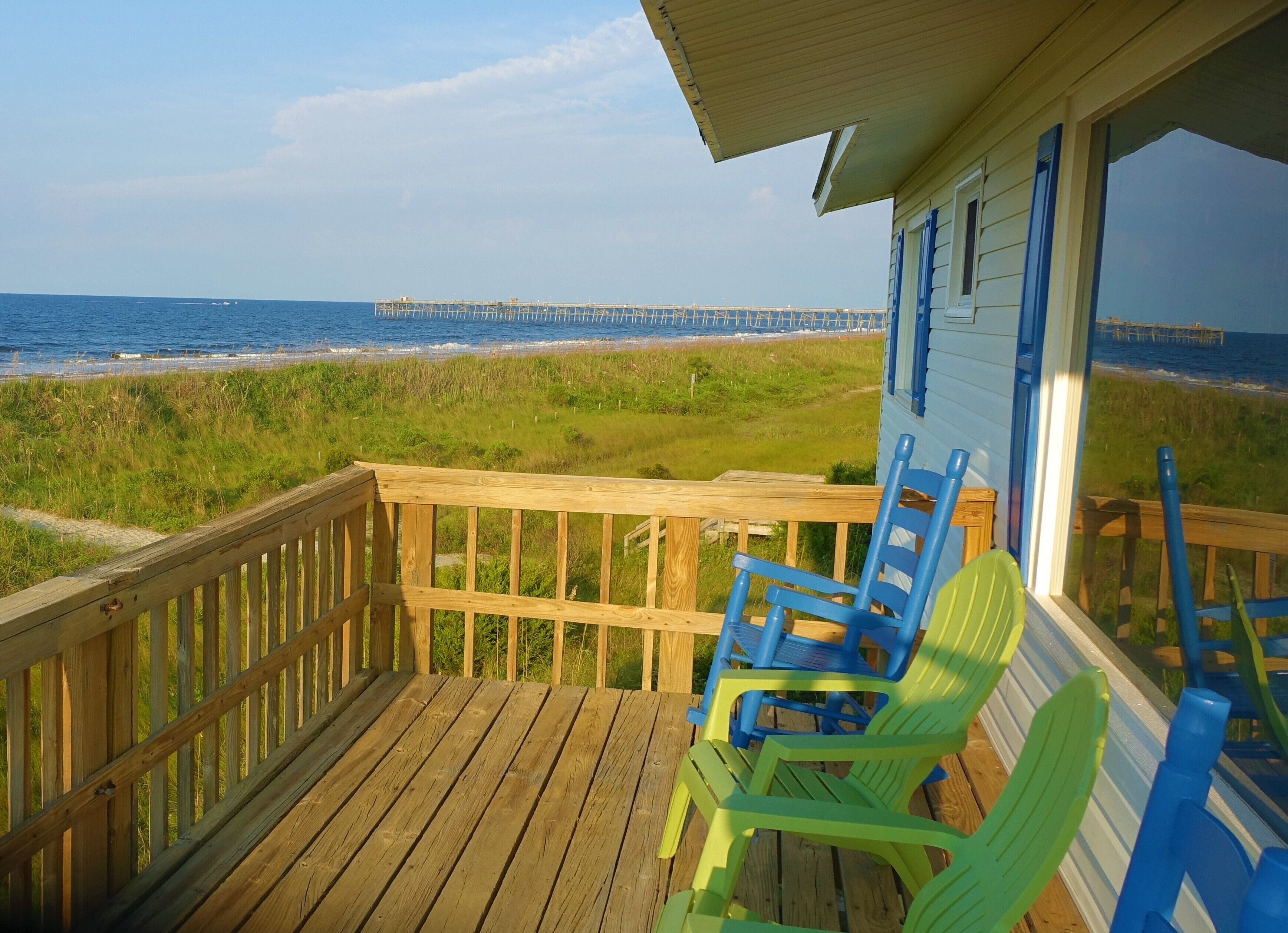 Ocean Front Beach Cottage-180 degrees ocean view from every room and L-deck