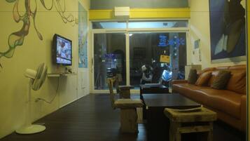 In-room safe, desk, blackout curtains, free WiFi