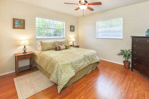 2 chambres, fer et planche à repasser, Wi-Fi gratuit, draps fournis