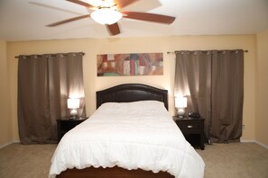 4 bedrooms, iron/ironing board, Internet, bed sheets