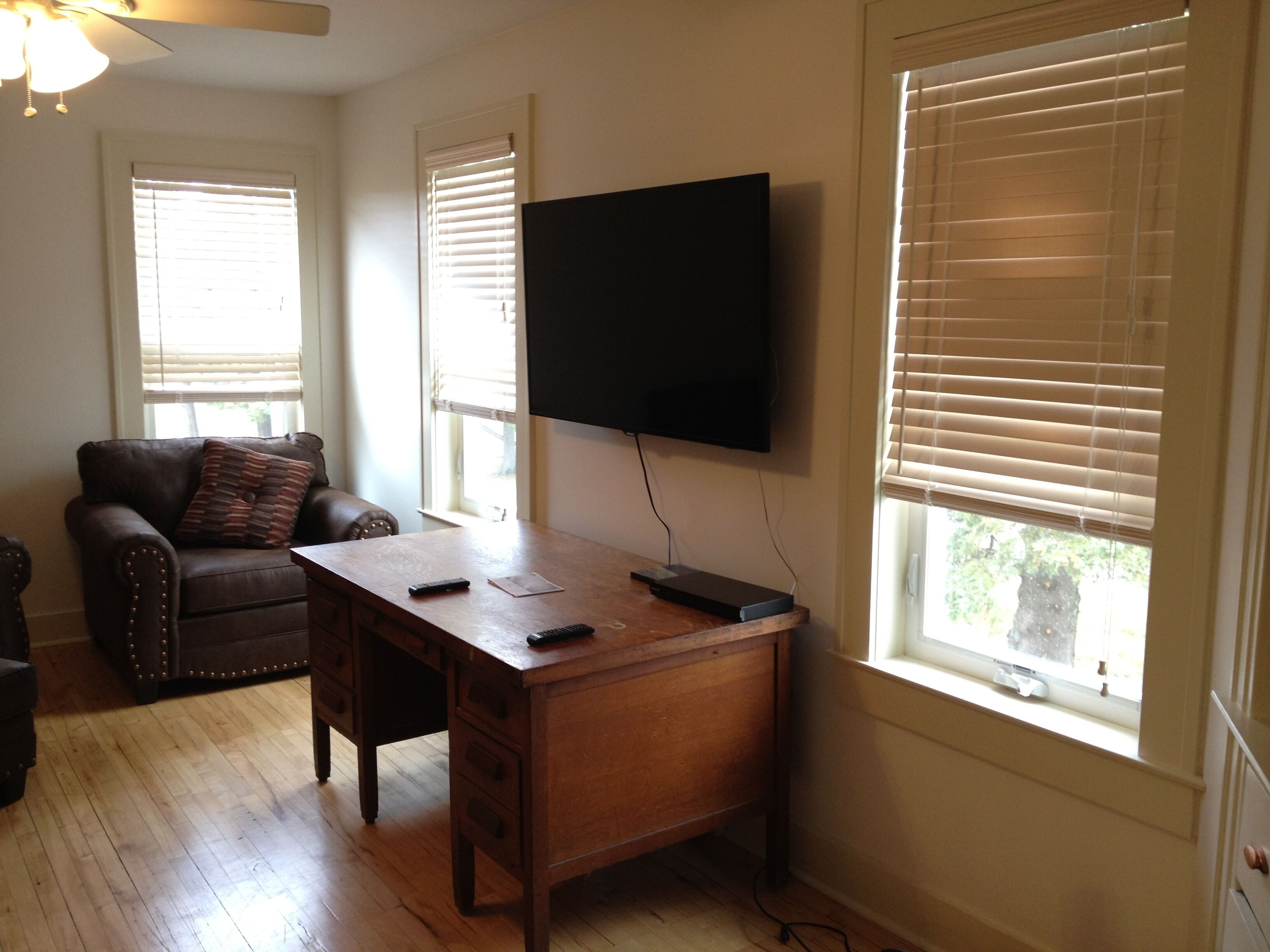 Smart TV, DVD player, books, video library