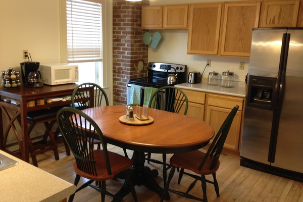Full kitchen