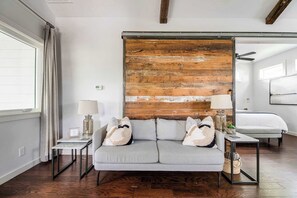 TV, fireplace, offices