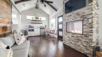 TV, fireplace, offices