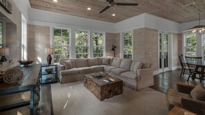 智能电视、DVD 播放器