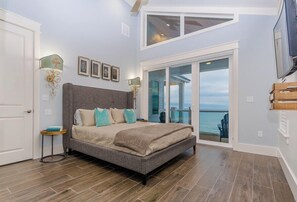 6 عدّة غرف نوم ومكواة/لوح كي وواي فاي مجانًا وملاءات أسرّة