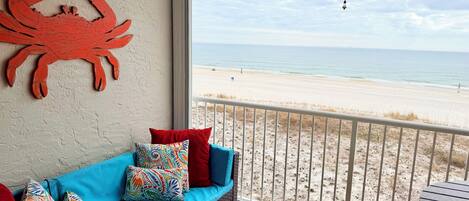 Smart-TV, DVD-Player, Bücher, Videothek