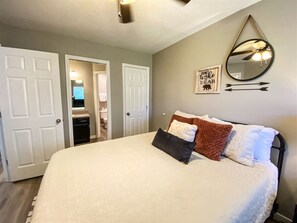 1 bedroom, iron/ironing board, WiFi, bed sheets