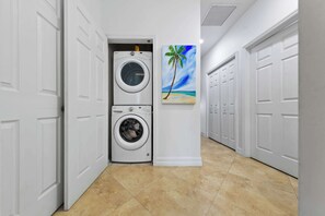 Interior - Ultimate Beachfront Penthouse | Seven Mile Beach (Seven Mile Beach)