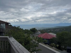 Property grounds - Beech Mountain Ski-in/Ski-out  with awesome deck views. (Beech Mountain)