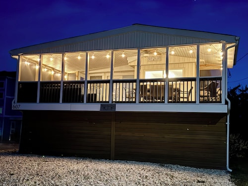 Steps from beach access, family friendly home with all the amenities!