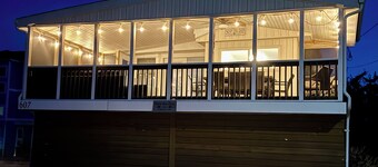 Steps from beach access, family friendly home with all the amenities!