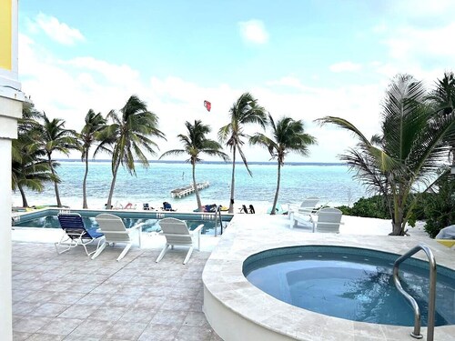 Check Out Notre magnifique, blanc privé Sandy Beach!     3, 4 ou 5 chambres à coucher! 