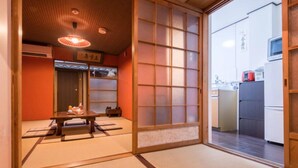 Townhouse Tradisional | Area keluarga