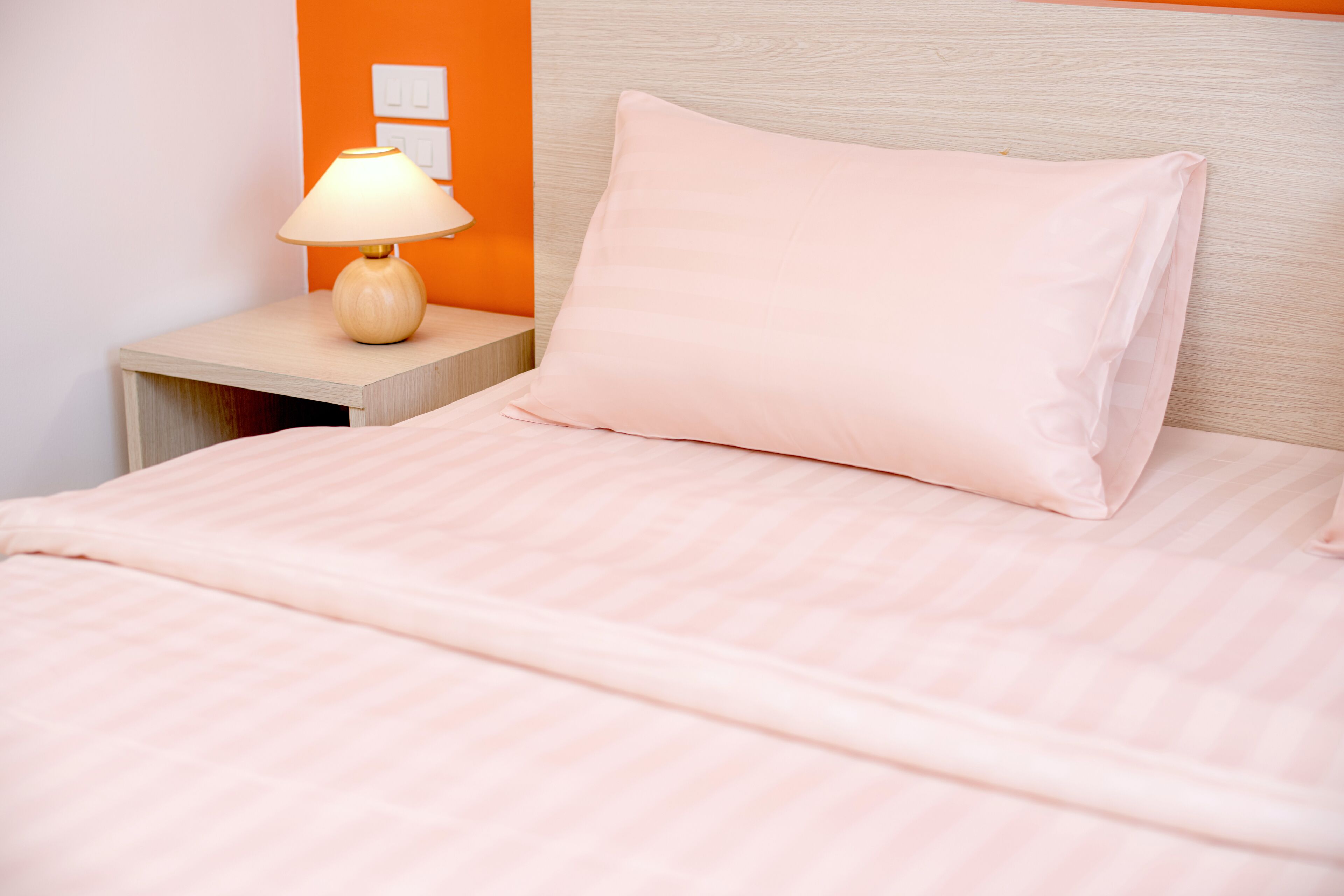 studio | desk, blackout curtains, rollaway beds, free wifi