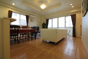 Living area - JQ Villa Okinawa Yaka (Kin)