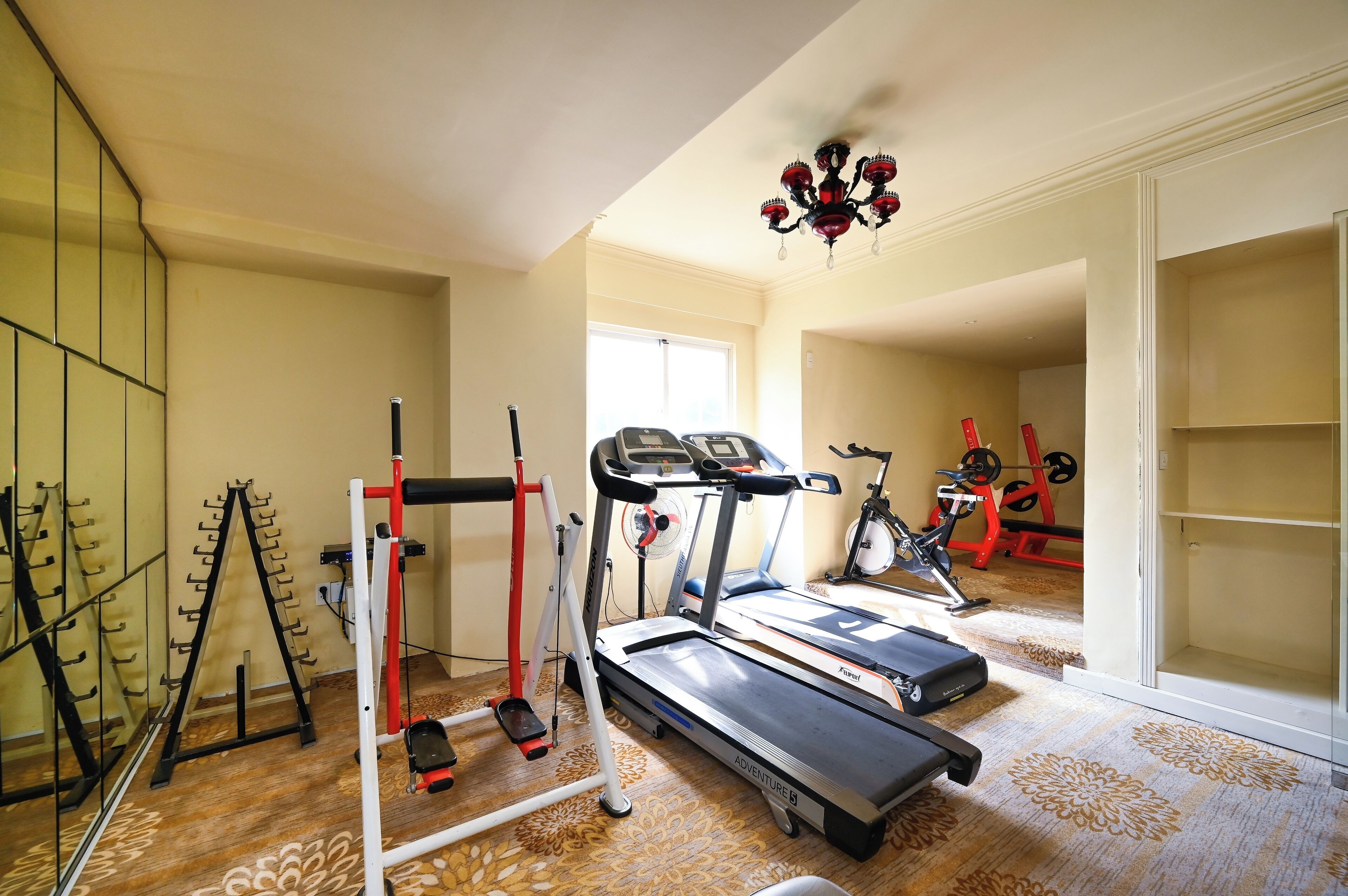 Photo - Sam Royal Apartment