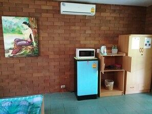 1 bedroom, down duvets, individually decorated, blackout curtains - Khoom Kam Kaew (Phrao)