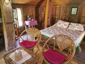傳統小屋, 1 張加大雙人床, 私人浴室, 山景 | 客房設施服務