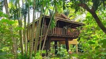 1 slaapkamer, donzen dekbedden, individueel gedecoreerd