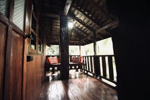 1 bedroom, down duvets, individually decorated, blackout curtains - Khoom Kam Kaew (Phrao)