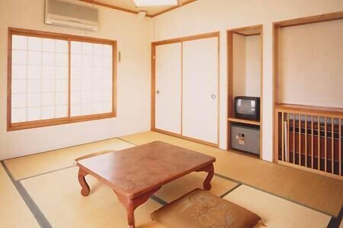 ห้องทราดิชันนัล, ปลอดบุหรี่, ห้องน้ำรวม (Japanese-style) | ตู้นิรภัยในห้องพัก