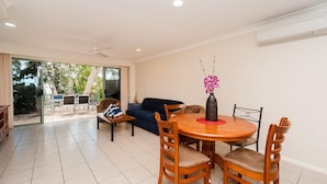 Apartment, 2 Bedrooms | In-room dining - Sunset Waters 6 (Whitsundays)