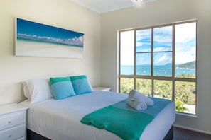 House, 4 Bedrooms | 4 bedrooms, iron/ironing board, free WiFi - The Power House (Airlie Beach)