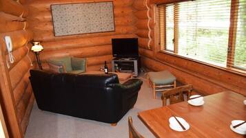 Cottage (Karamatsu) | Area keluarga | TV layar datar dan pemutar DVD