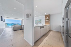 Apartment, 3 Bedrooms | Private kitchen - 86 Whisper Bay Resort (Cannonvale)