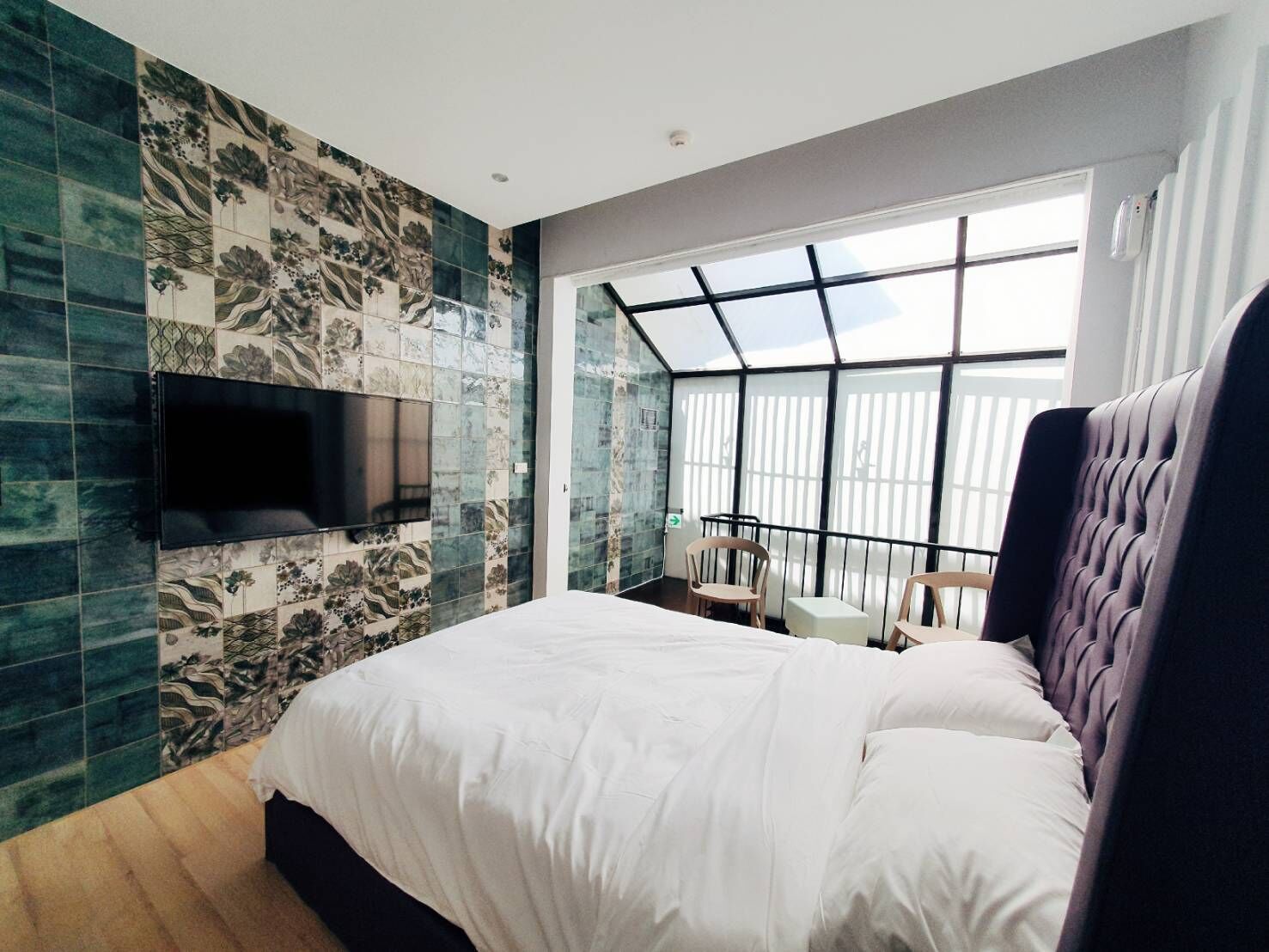 Superior Triple Room, Mezzanine | Blackout drapes, WiFi (free), bed sheets