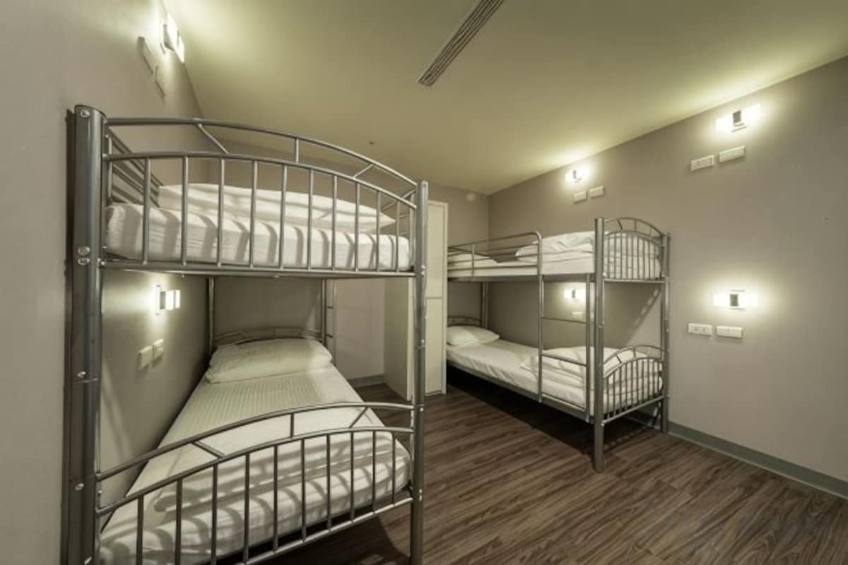 Soundproofing, WiFi (free), bed sheets