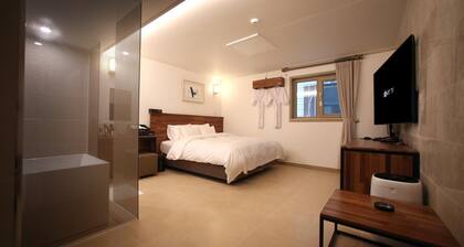 Hotel You&I