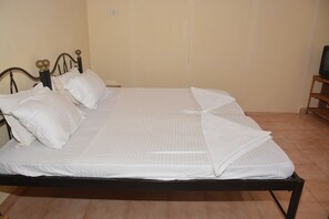 Quarto casal standard, 1 cama King, vista para o jardim