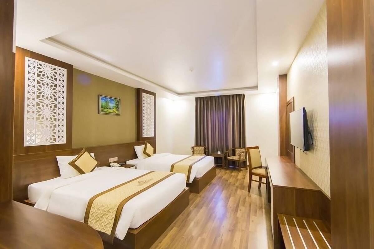 Superior Twin Room | Minibar, desk, WiFi (free)