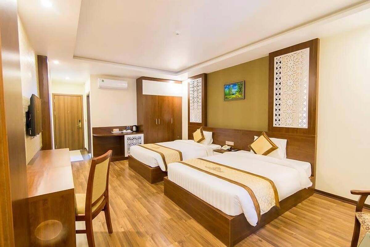 Deluxe Twin Room | Minibar, desk, WiFi (free)