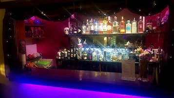 Bar (en el alojamiento)