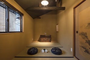 Traditional House, 2 Bedrooms, Kitchen, Garden View (For 5 People)