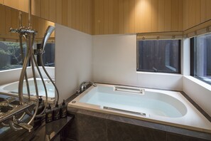 Traditional House, 3 Bedrooms, Kitchen, Garden View (for 8 people) | Bathroom | Separate bathtub and shower, deep-soaking bathtub, rainfall showerhead - THE MACHIYA VILLA: Sanjo Shirakawa Koji (Kyoto)