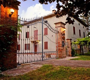 Entrée de l’hébergement