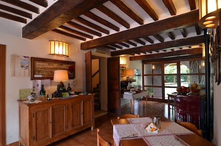 Free daily buffet breakfast . B&B Reboglio