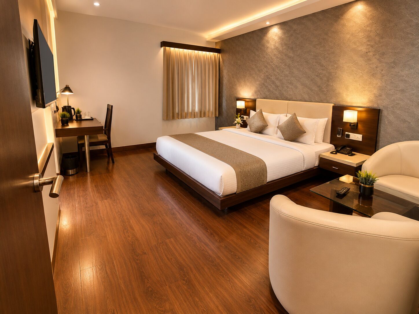  Super Deluxe Room With Balcony | Caja fuerte, escritorio, camas supletorias y wifi gratis