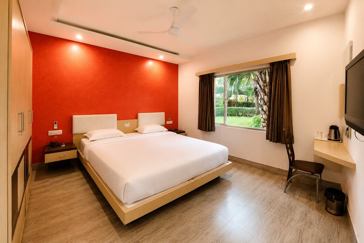 Deluxe Room | Coffre-fort, bureau, lit d’appoint (supplément), accès au Wi-Fi (inclus)